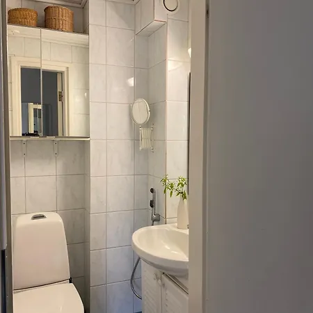 Cozy And Calm House W 3 Bedroom And Bus Connection To Santa Claus بيت للعطل